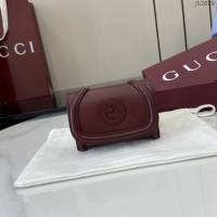 Gucci專櫃古馳最新款圓形互扣式雙G標識卡片夾卡包零錢包 jh2679型號：818811