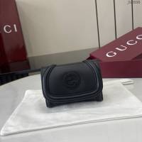 Gucci專櫃古馳最新款圓形互扣式雙G標識卡片夾卡包零錢包 jh2680型號：818811