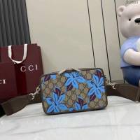 Gucci專櫃古馳2025早秋系列最新款花卉印花男士單肩斜挎包 jh2685型號：841177