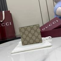 Gucci專櫃古馳最新款Emblem系列雙折錢包男士短夾錢包 jh2692型號：821201