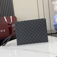 Gucci專櫃古馳最新款Emblem系列男士手拿包 jh2697型號：821155