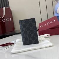 Gucci專櫃古馳最新款Emblem系列經典圖案錢包男士雙折卡片夾 jh2703型號：821209