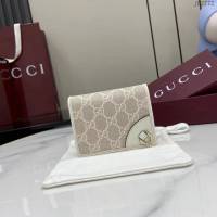 Gucci專櫃古馳最新款短夾錢包翻蓋短錢夾 jh2772型號：820692