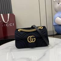 Gucci專櫃古馳最新款Marmont系列絎縫迷你手袋原廠皮鏈條女士挎包 jh2792型號：446744