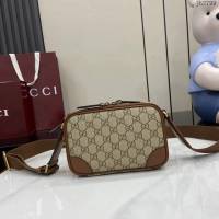 Gucci專櫃古馳最新款2025早春男士包袋系列單肩斜挎包 jh2799型號：821217