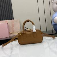 MIU MIU專櫃繆繆經典款迷你保齡球包Arcadie皮革迷你手袋 jh2841型號：5BP088