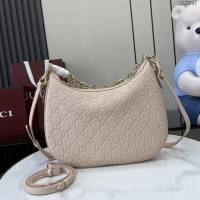 Gucci專櫃古馳最新款Emblem系列中號肩背包斜挎女包 jh2847型號：820453
