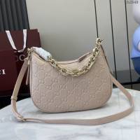 Gucci專櫃古馳最新款Emblem系列小號肩背包鏈條女包 jh2849型號：815409