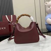 Gucci專櫃古馳最新款Diana肩背包竹節提手全皮女包 jh2881型號：799865