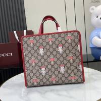 Gucci專櫃古馳2025早春兒童系列最新款動物印花手提托特包 jh2900型號：605614