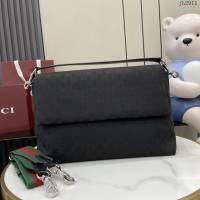 Gucci專櫃古馳2025春夏系列最新款男士手袋手提肩背包 jh2911型號：821616