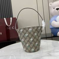 Gucci專櫃古馳2025早春兒童系列最新款動物印花手提托特包 jh2917型號：752356