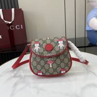 Gucci專櫃古馳2025早春兒童系列最新款動物印花下挎包 jh2921型號：814014