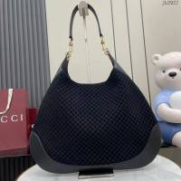 Gucci專櫃古馳最新款Body雙鎖扣中號肩背包 jh2927型號：815924