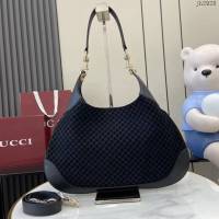 Gucci專櫃古馳最新款Body雙鎖扣肩背包 jh2928型號：834981