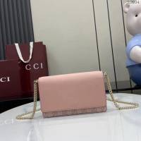 Gucci專櫃古馳最新款Emblem系列鏈式錢包小斜挎女包 jh2934型號：826720