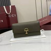 Gucci專櫃古馳最新款Softbit系列大號半馬銜扣翻蓋長錢包 jh2962型號：828147