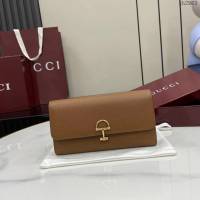 Gucci專櫃古馳最新款Softbit系列大號半馬銜扣翻蓋長錢包 jh2963型號：828147
