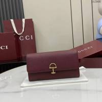 Gucci專櫃古馳最新款Softbit系列大號半馬銜扣翻蓋長錢包 jh2966型號：828147