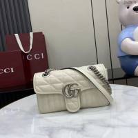 Gucci專櫃古馳最新款Marmont系列絎縫迷你手袋原廠皮鏈條女士挎包 jh2970型號：446744