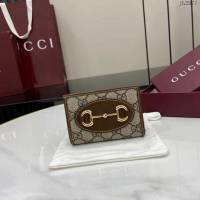 Gucci專櫃古馳最新款馬銜扣短夾錢包 jh2977型號：726846
