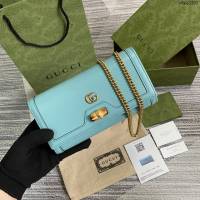 Gucci新款包包 古馳淺藍色全皮小斜挎錢夾 Gucci新款竹節鎖扣鏈條錢包 658243  ydg3301