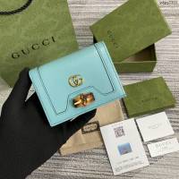Gucci新款包包 古馳淺藍色全皮女款短錢夾 Gucci新款竹節鎖扣對折錢包 658244  ydg3303