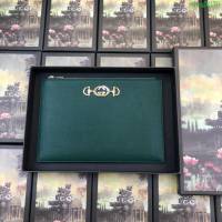 GUCCI古馳 2019新款 Zumi系列 粒面皮革 互扣式G馬銜扣 拉鏈 女款手拿包 570728 綠色  ydgq3276