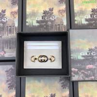 GUCCI古馳錢包 2019新款 Zumi系列 粒面皮革 互扣式G馬銜扣 卡包 570679 米白  ydgq3291