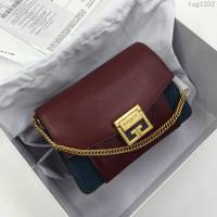GlVENCHY紀梵希 法國代購級別 Givenchy Bag 巴黎走秀新款 中號 鏈條手提 斜挎包  tsg1252
