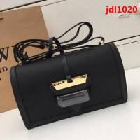 LOEWE羅意威 Barcelona 荔枝紋三角包 小牛皮肩背斜挎包 雜誌爆款  jdl1020