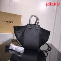LOEWE羅意威 最新爆款 羅家Hammock系列 荔枝皮拼色 百搭款 小牛皮手提肩背包 0164  jdl1107