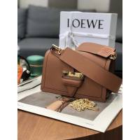 LOEWE包包 羅意威Barcelona小金鏈三角包  tcl1358