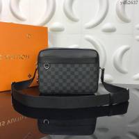 路易威登LV男包 頂級原單 N40087 Trocadero NM小號郵差包 Damier Graphite塗層帆布 男士單肩斜挎包  ydh2637