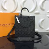 LV包 LV男包 M44476黑色牛皮 Runway bags 2020ss men’s走秀款 經典荔枝紋牛皮 LV手拎斜背包  ydh3246