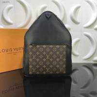LV包包 LV新款雙肩包 M30259 APOLLO雙肩包 LV老花十字紋三角背包雙肩包  ydh3671