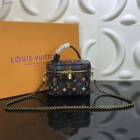 LV包包 LV新款女包 M45165 2020秋冬新款化妝包 Nice化妝包 LV鏈條手提肩背包  ydh3765
