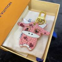 LOUIS VUITTON專櫃新款包包 路易威登LV Rodeo粉色包飾 LV牛公仔鑰匙扣 M80243  ydh4051