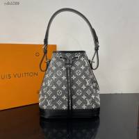 Lv路易威登2023專櫃新款Petit Noé水桶包 LV提花丹寧布肩背女包 M21461 ydh5209