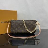 LV路易威登2023专柜新款M82766 老花Pochette Accessoires手袋 ydh5309