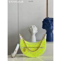 LV專櫃2023新款Loop半月亮形腋下包 M81484黃 路易威登Monogram提花絨布鏈條肩背女包 dn1101