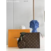 LV專櫃2023新款26號盥洗袋斜挎包 M47542綠色 路易威登老花肩背包 dn1119