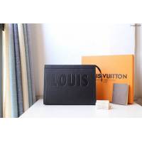 lv手包 Pochette Voyage中號手袋 M61692 壓字 lv男士手拿包  lvqb1145