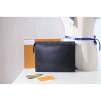 lv手包 67736 全新經典灰黑 Pochette Voyage MM中號旅遊皮 lv男士手拿包  lvqb1255