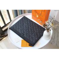 lv手包 POCHETTE APOLLO手袋 M62904 全皮壓花 lv男士手拿包  lvqb1720