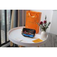 lv錢包 M68489 吉祥物Vivienne Mini Pochette Accessories小手袋 lv鏈條小錢包  lvqb1768
