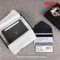 PRADA普拉達 官網同步 專櫃最新款 頂級原單十字紋牛皮 三層信用卡夾 1MC208 DD1757