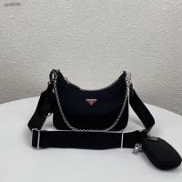 prada女包 普拉達專櫃最新爆款 1BH204 Prada新款nylon Hobo手拎斜挎包 腋下包  pyd2298
