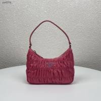 prada女包 普拉達2020專櫃最新款 1NE204 Prada nylon 皺褶Hobo手拎包 Prada復古風腋下包  pyd2304
