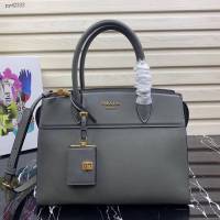 prada女包 普拉達專櫃爆款 1BA046 Prada小牛皮肩背女包 Prada手提包  pyd2333